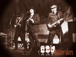 Mother Ukers ukulele band  Purbeck Folk fest 2012 